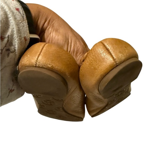 Tory Burch Royal Tan Leather Reva Flats size - Picture 3 of 12